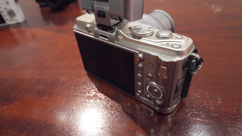 Illustration for article titled Olympus' New PEN E-P3: Dual Cores in a Camera? Yes Please.